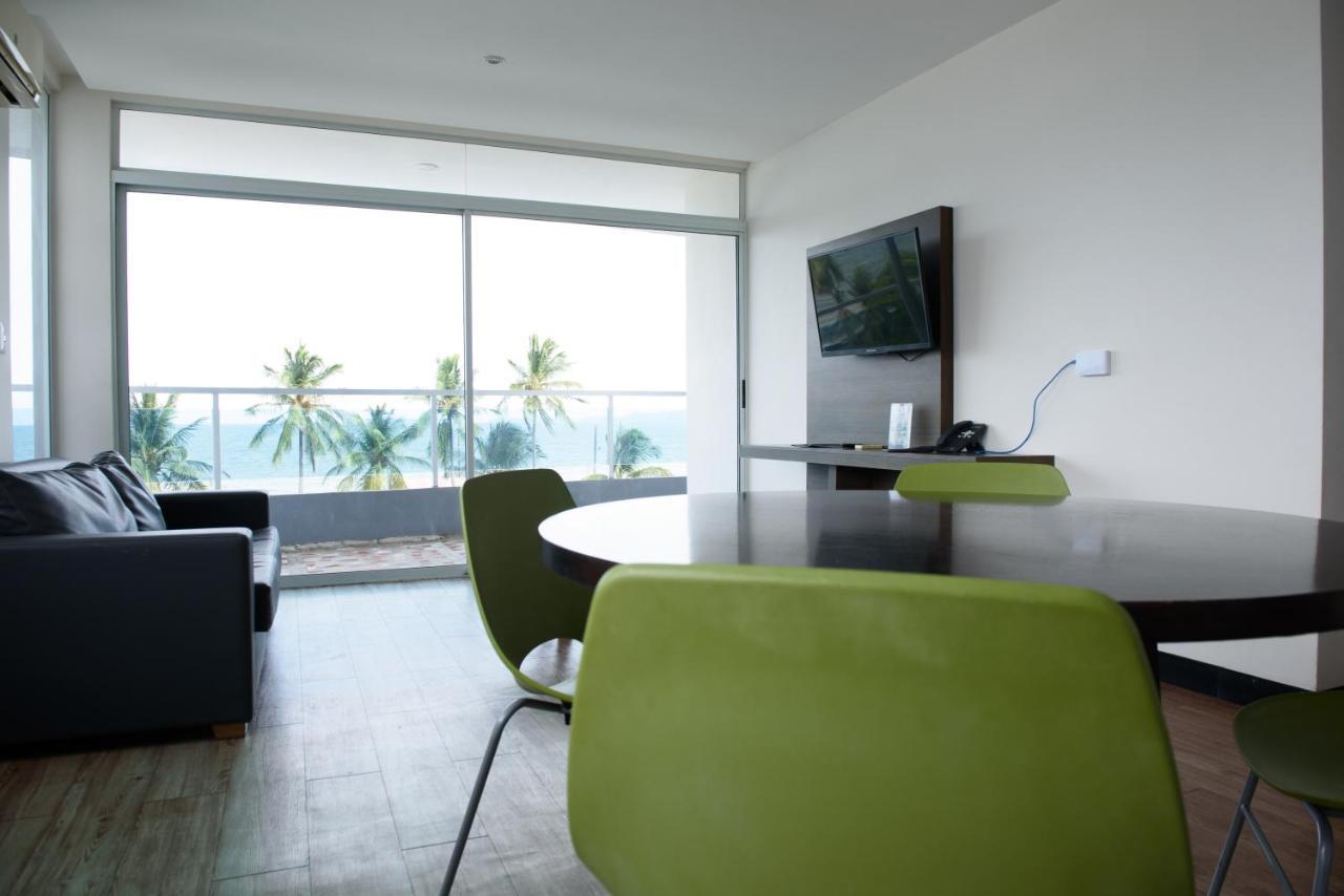 Puerto Azul Hotel بونتاريناس المظهر الخارجي الصورة
