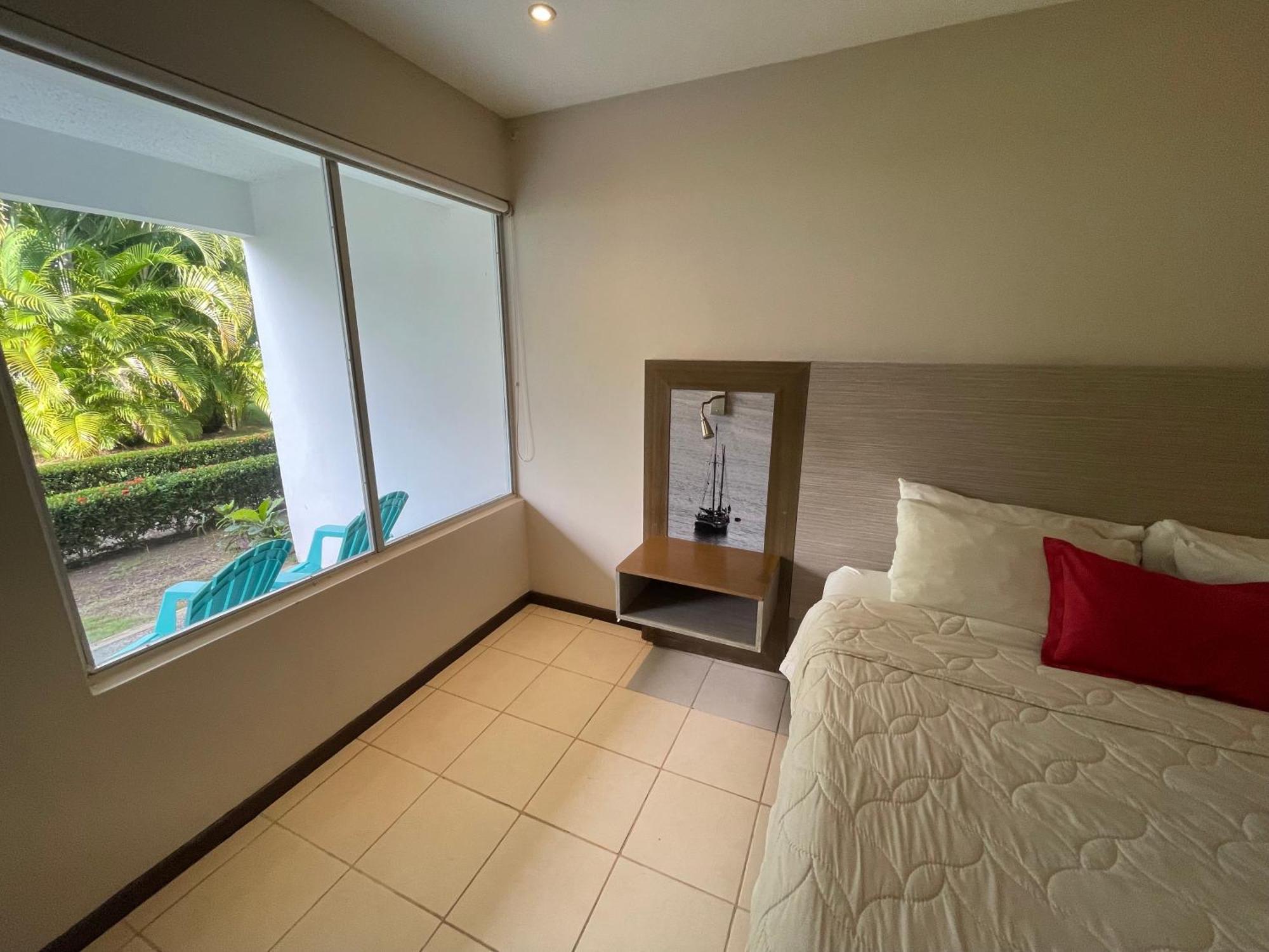 Puerto Azul Hotel بونتاريناس المظهر الخارجي الصورة