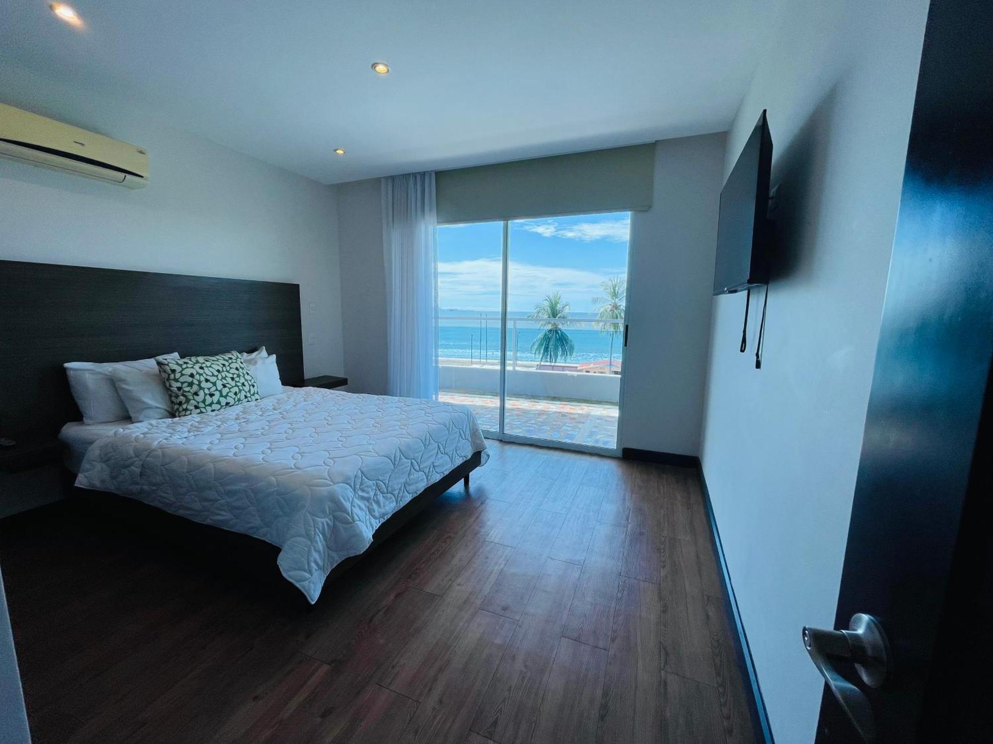 Puerto Azul Hotel بونتاريناس المظهر الخارجي الصورة